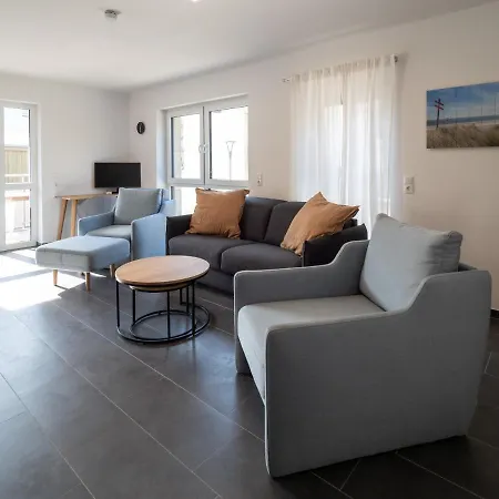 Jade Glueck Apartment *