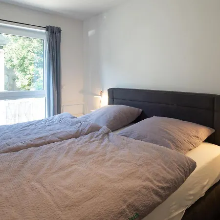 Jade Glueck Apartment