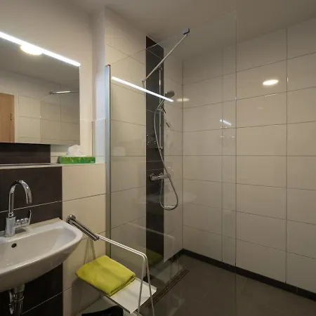 Apartment Jade Glueck *